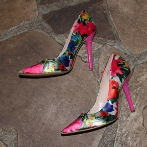 Guess Neodan Floral Satin Pumps